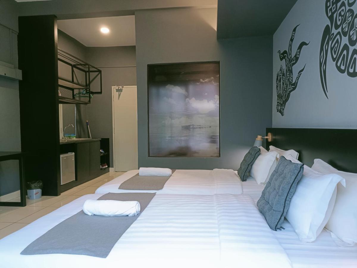 Owl Nest Suite' At Aeropod Sovo โกตาคินาบาลู ภายนอก รูปภาพ